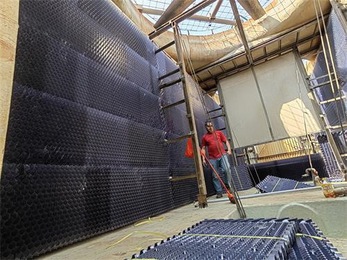 簡述閉式冷卻塔填料熱交換層的特點(閉式冷卻塔的補