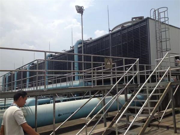 玻璃鋼冷卻塔與傳統的冷卻塔相比有什么不同,圓形玻